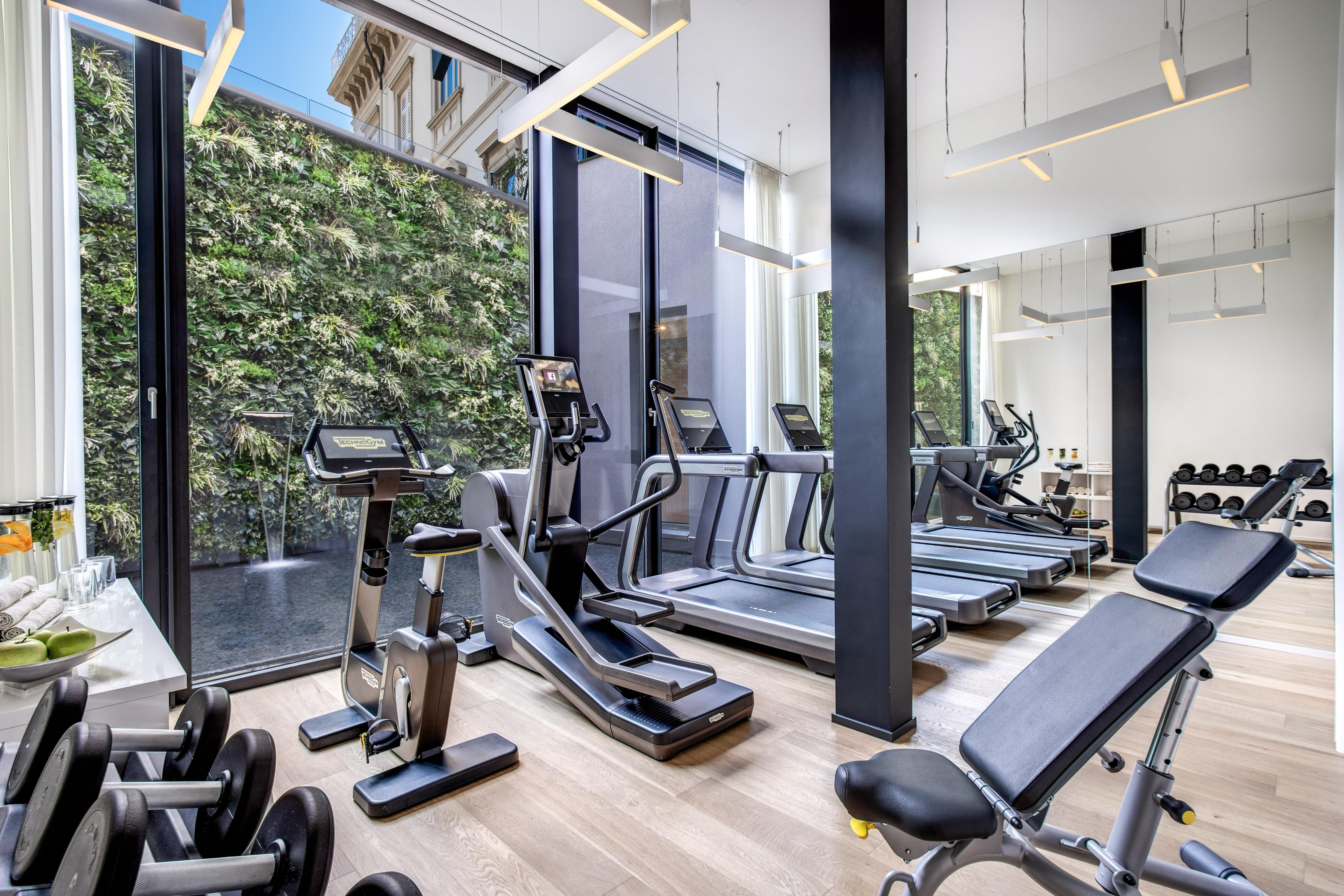 Hotel Splendide Royal Lugano Ngoại thất bức ảnh The gym at the hotel